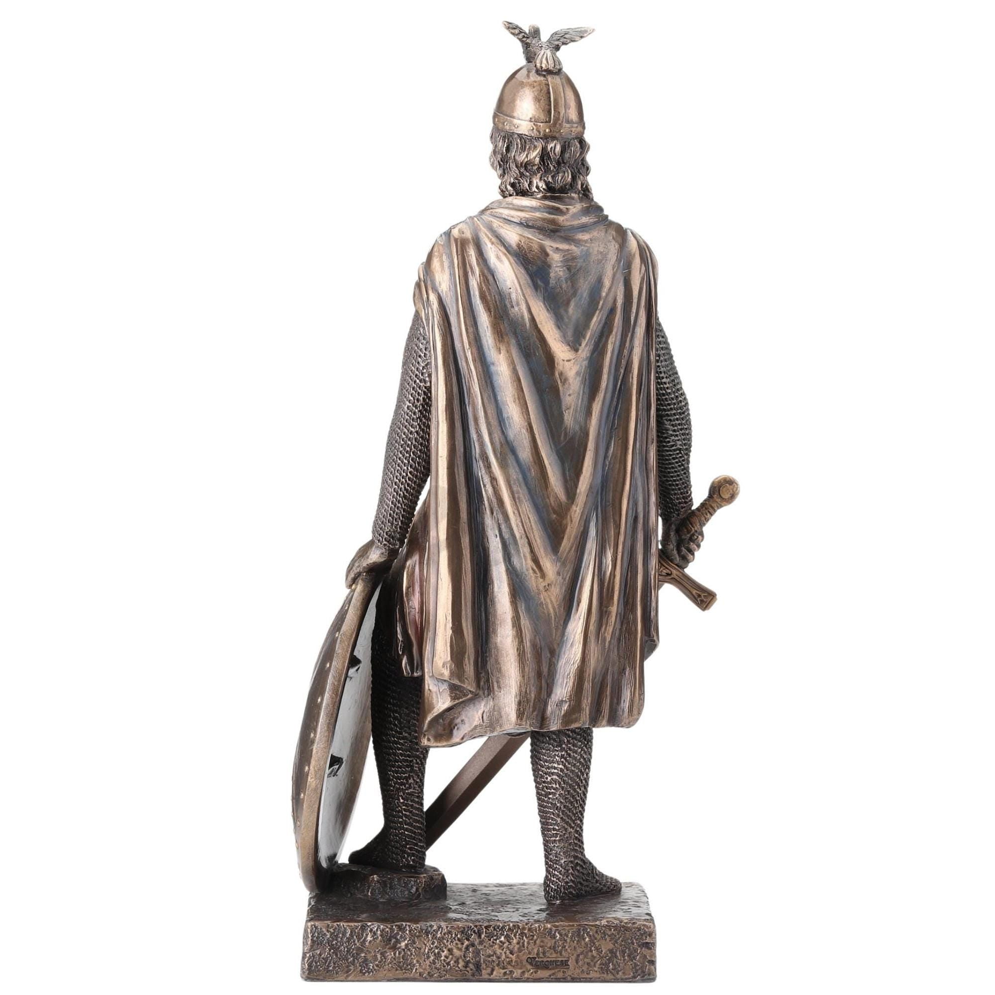 Scottish Knight Sir William Wallace Statue Scottish Hero Figurine | 11.5” Historical Decor