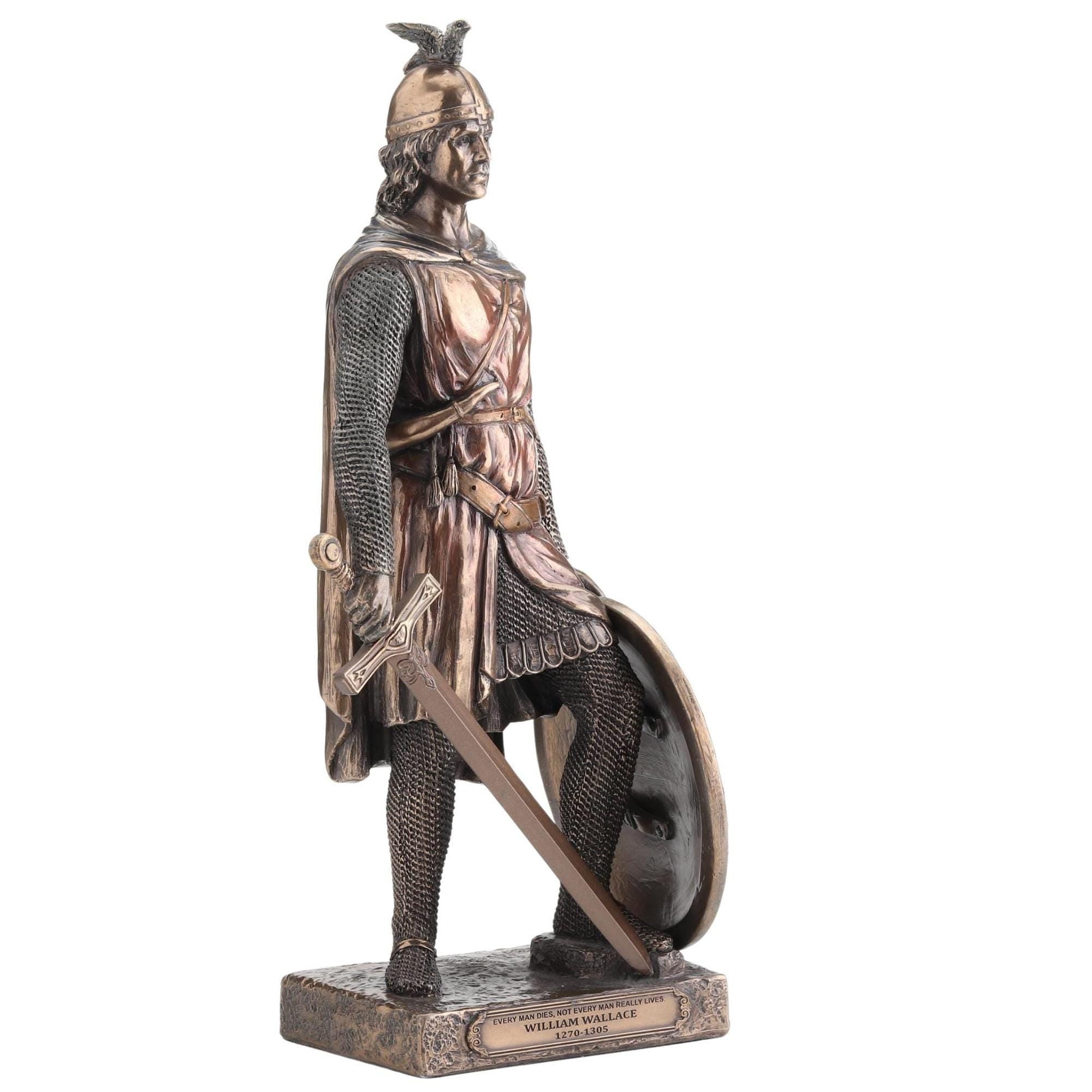 Scottish Knight Sir William Wallace Statue Scottish Hero Figurine | 11.5” Historical Decor