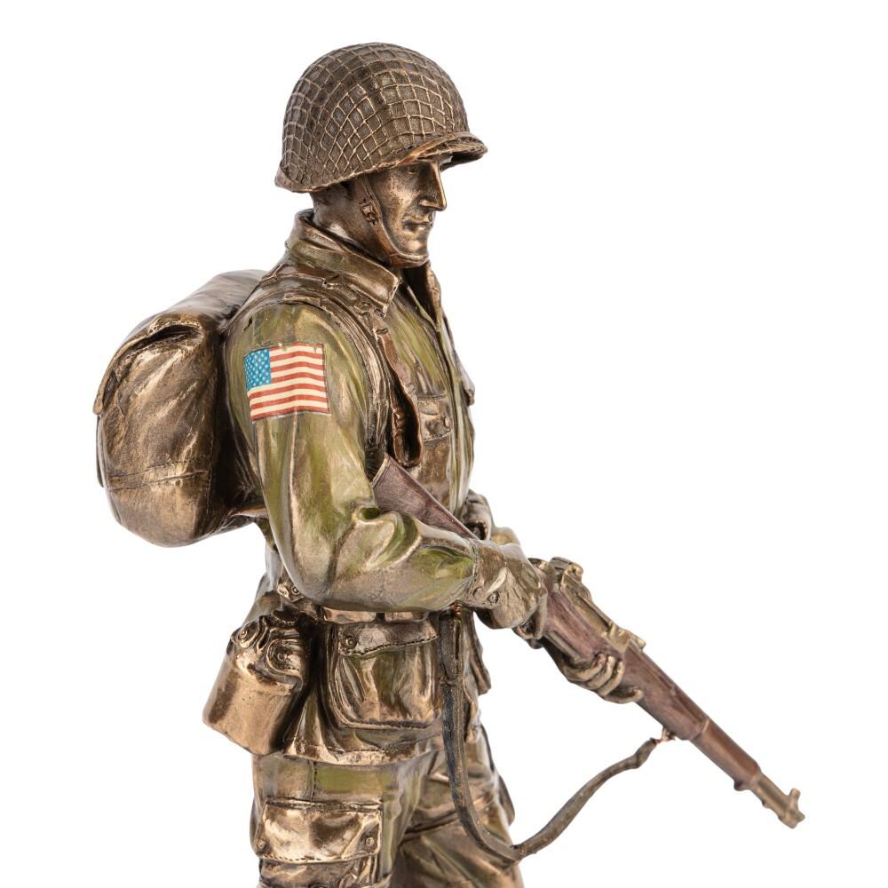 Honor and Courage American WWII Soldier Statue Cold Cast Bronze Military Sculpture 29 cm