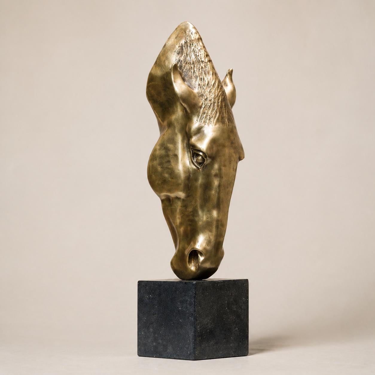 Bronze Horse Head Sculpture: Elegant Equestrian Home Decor (27.55 Inches)