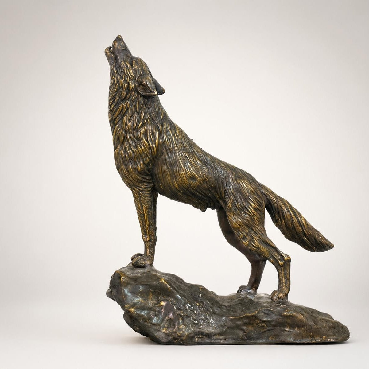 20 Inch Bronze Howling Wolf Sculpture: Outdoor Garden Decor