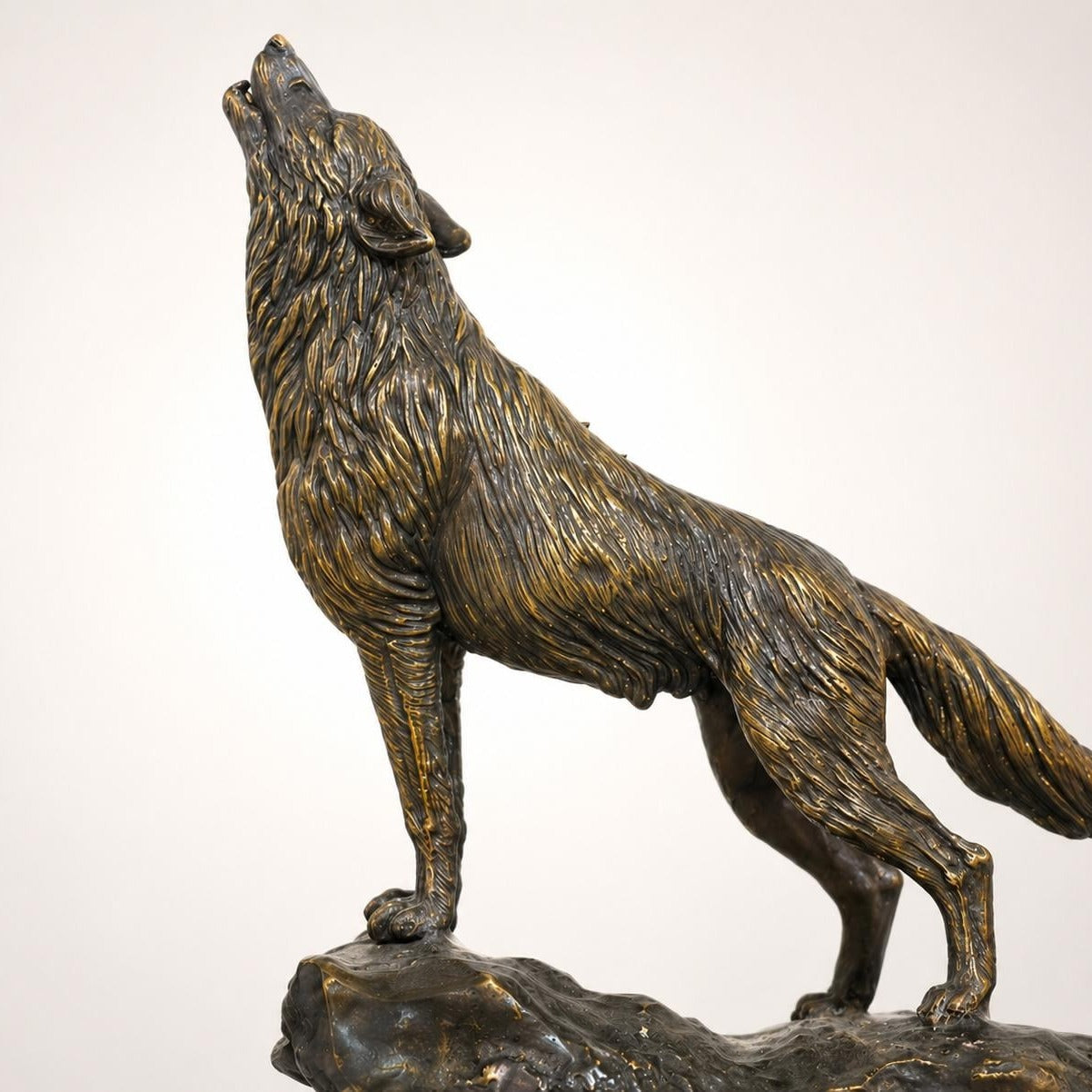 20 Inch Bronze Howling Wolf Sculpture: Outdoor Garden Decor